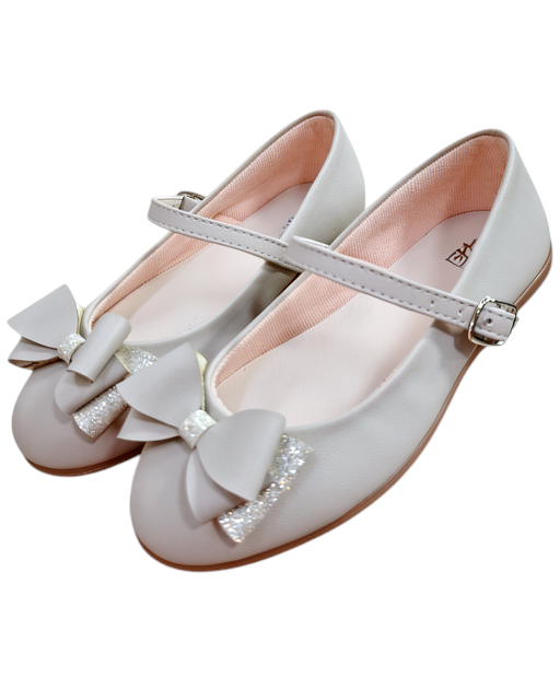 Baletas Calzakids Moritas color gris con lazo decorativo brillante y cierre de hebilla para niña