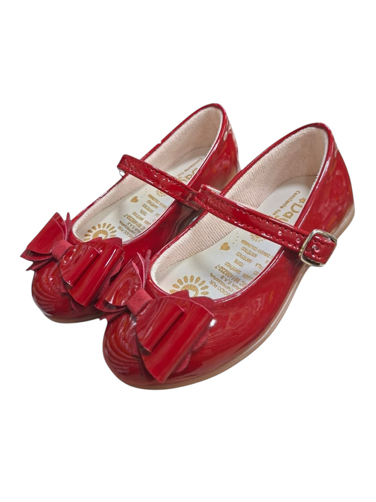 Baletas Calzakids Moritas Green'Day rojas de charol con lazo decorativo y cierre de hebilla para niña