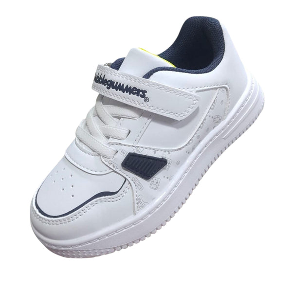 Tenis deportivos Calzakids Moritas Bubblegummers blancos con detalles azul marino, velcro y suela de goma resistente.